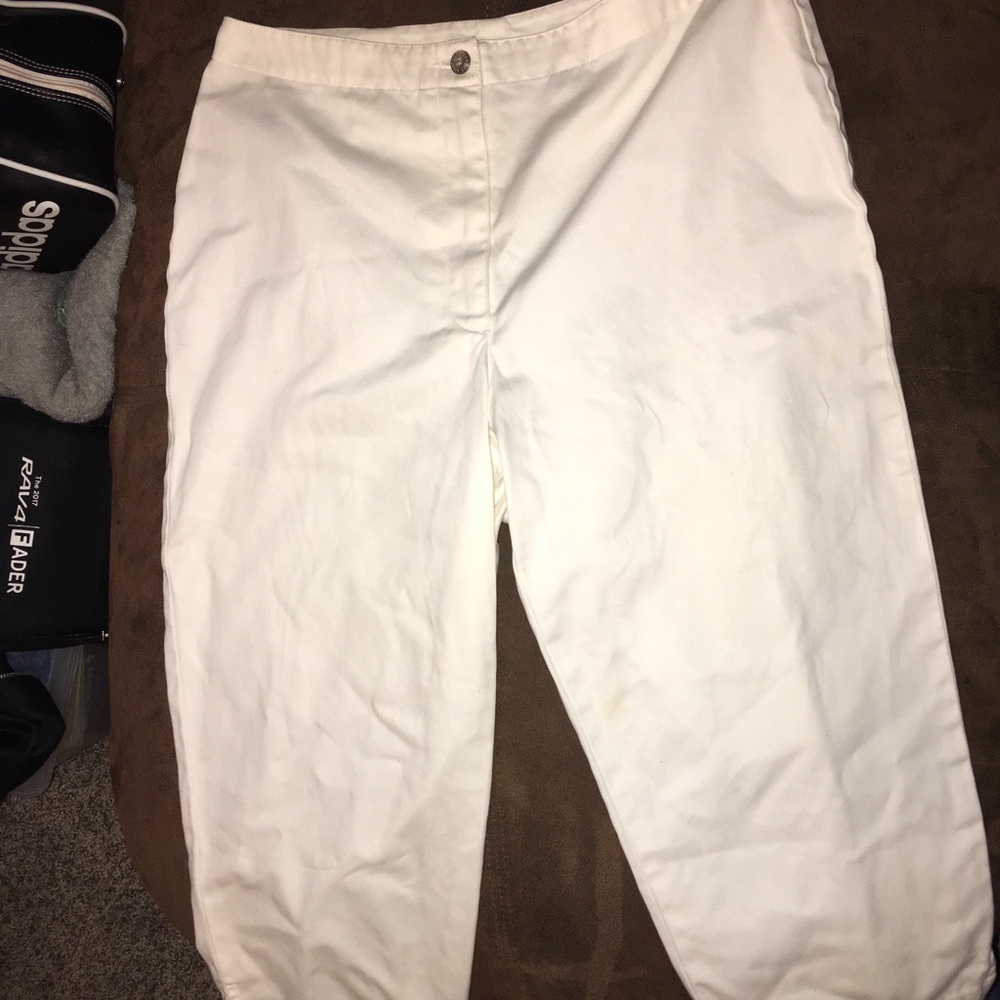 White Capris - Picture 2 of 4